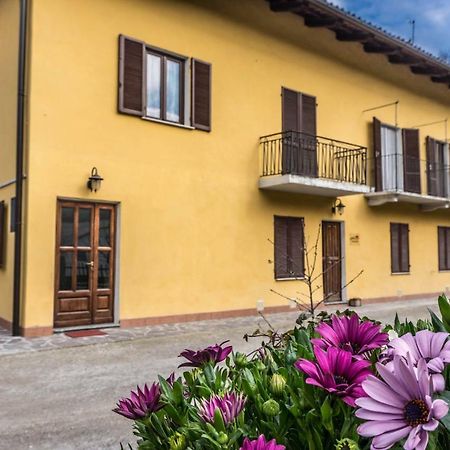 Apartmán Casa In Langa Alba  Exteriér fotografie