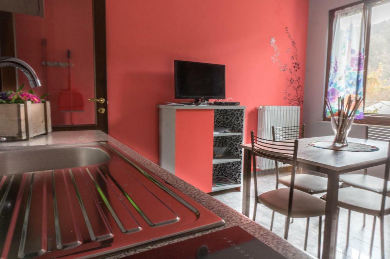 Apartmán Casa In Langa Alba  Exteriér fotografie